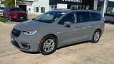 Used 2022 Chrysler Pacifica Limited image 4