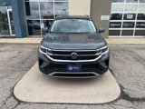 Certified 2022 Volkswagen Taos SEL w/ Panoramic Sunroof Package image 3