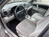 Used 2012 Toyota Highlander 4WD image 2