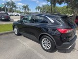 Used 2020 Ford Escape SE image 2