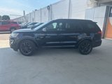 Used 2017 Ford Explorer XLT w/ Equipment Group 202A image 2