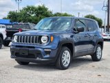 Used 2023 Jeep Renegade Latitude image 3