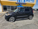 Used 2013 Kia Soul ! w/ Premium Pkg image 2