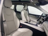 Used 2018 Volvo XC60 T6 Momentum w/ Convenience Package image 3