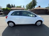 Used 2010 Toyota Yaris 2-Door Hatchback image 4