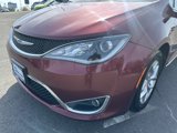 Used 2018 Chrysler Pacifica Limited image 3