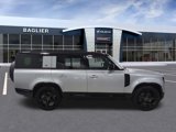 Used 2024 Land Rover Defender 130 X-Dynamic SE image 2