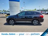Used 2017 Nissan Pathfinder Platinum image 3