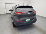 Used 2017 Jeep Cherokee Latitude image 6
