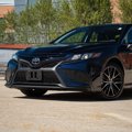 Used 2022 Toyota Camry SE image 2