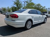 Used 2016 Volkswagen Passat 1.8T SE image 3