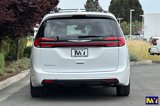 Used 2022 Chrysler Pacifica Touring-L image 5