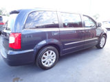 Used 2014 Chrysler Town & Country Touring image 6