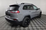 Used 2023 Jeep Cherokee Altitude Lux image 5