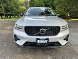 Certified 2023 Volvo XC40 B5 Plus image 3