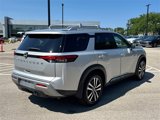 Used 2024 Nissan Pathfinder Platinum w/ Cargo Package image 5