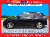 Used 2016 Nissan Rogue SV image 2