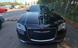 Used 2018 Chrysler 300 Touring L image 3