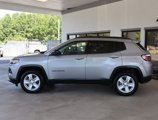 Used 2022 Jeep Compass Latitude image 2