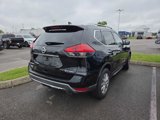 Used 2017 Nissan Rogue SV image 3