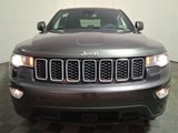 Used 2021 Jeep Grand Cherokee Laredo image 2