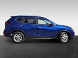 Used 2018 Nissan Rogue SV image 3