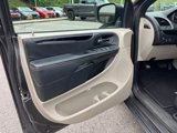 Used 2017 Dodge Grand Caravan SE image 5