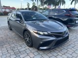 Used 2021 Toyota Camry SE image 3