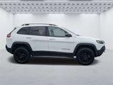 Used 2019 Jeep Cherokee Trailhawk image 2