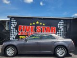 Used 2014 Chrysler 300 w/ Driver Convenience Group image 4