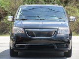 Used 2015 Chrysler Town & Country Limited image 2