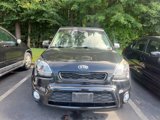 Used 2013 Kia Soul ! w/ Premium Pkg image 2