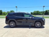 Used 2024 GMC Terrain SLT image 4