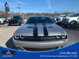 Used 2015 Dodge Challenger SXT image 2