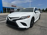 Used 2019 Toyota Camry SE image 2