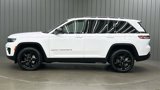 Used 2023 Jeep Grand Cherokee Altitude image 3