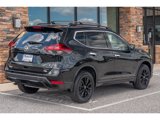 Used 2018 Nissan Rogue SV image 3