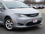 Certified 2020 Chrysler Pacifica Touring-L w/ Tire & Wheel Group image 2