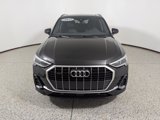 Used 2022 Audi Q3 2.0T Premium Plus image 2