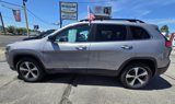 Used 2022 Jeep Cherokee Limited w/ Mopar Interior Package image 2