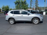 Used 2016 Nissan Rogue SV w/ SV Moonroof Package image 2