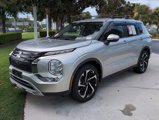 Used 2022 Mitsubishi Outlander SE image 5