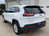 Used 2018 Jeep Cherokee Latitude Plus w/ Cold Weather Group image 5