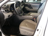 Used 2021 Toyota Highlander Platinum image 4