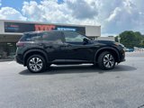 Used 2022 Nissan Rogue SV image 3
