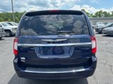 Used 2016 Chrysler Town & Country Touring image 6
