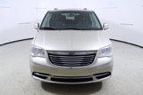 Used 2014 Chrysler Town & Country Touring image 2