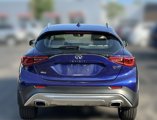 Used 2017 INFINITI QX30 Premium image 4