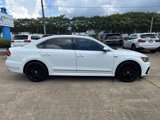 Used 2017 Volkswagen Passat 1.8T R-Line w/ R-Line Lighting Package image 4