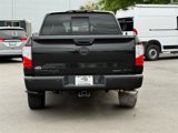 Used 2018 Nissan Titan SV w/ SV Convenience Package image 4